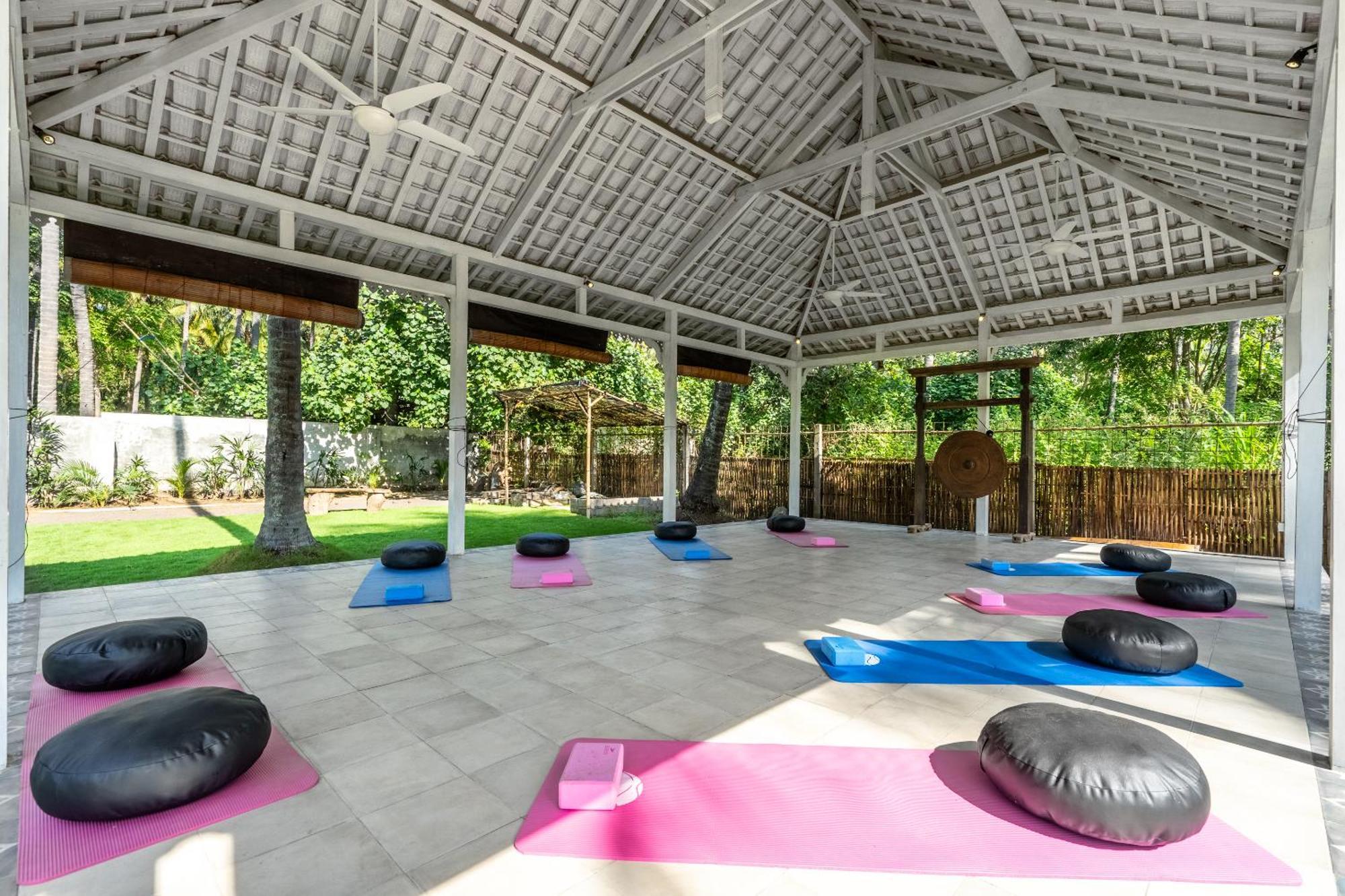 Senang Resort Tianyar ภายนอก รูปภาพ